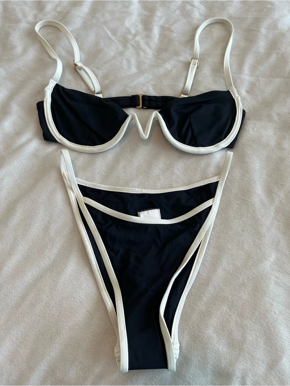 L*Space Bikini Set Niko Top & Tommy Bitsy Bottoms Small Black/White Resortwear